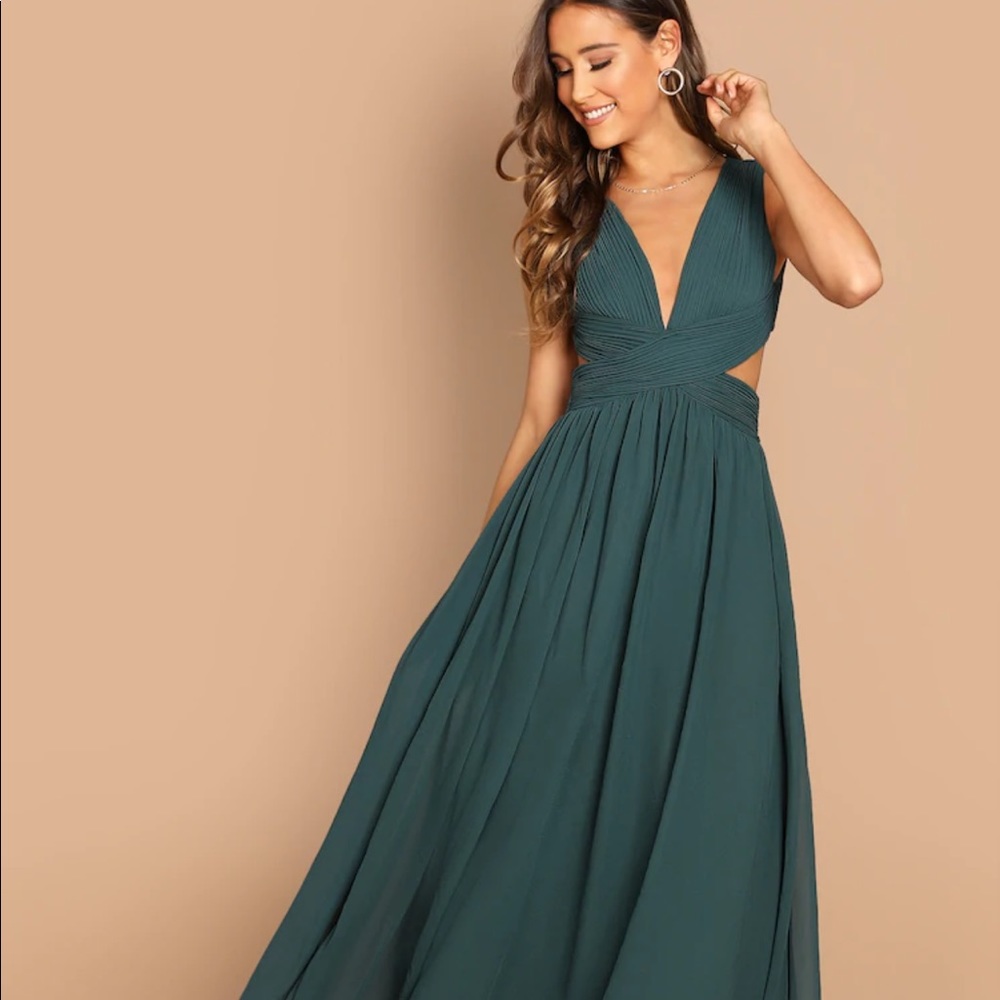 Gorgeous Flowy Forrest Green Dress . Deep V
